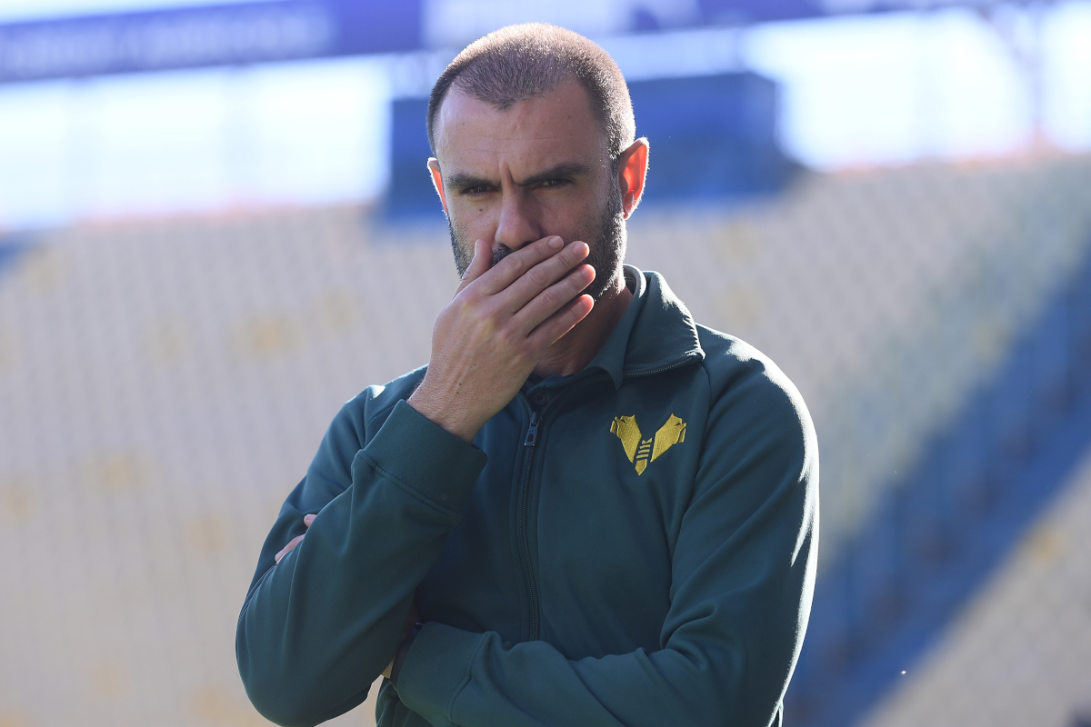 PARMA, ITALY - FEBRUARY 15: Paolo Sammarco head coach of Hellas Verona during the Serie A match between Parma Calcio 1913 and Hellas Verona FC at Stadio Ennio Tardini on February 15, 2026 in Parma, Italy. (Photo by Alessandro Sabattini/Getty Images)