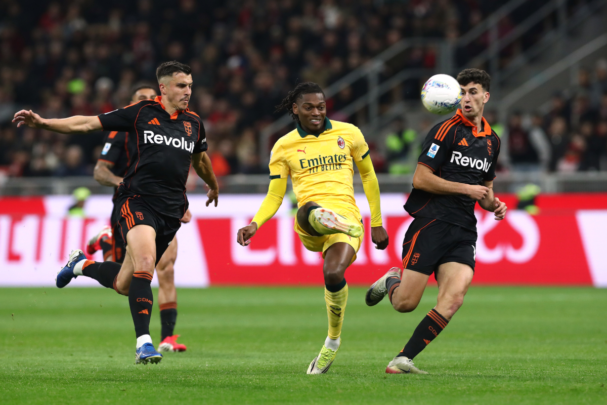 MILAN, ITALY - FEBRUARY 18: Rafael Leao of AC Milan scores his team's first goal during the Serie A match between AC Milan and Como 1907 at Giuseppe Meazza Stadium on February 18, 2026 in Milan, Italy. (Photo by Marco Luzzani/Getty Images)