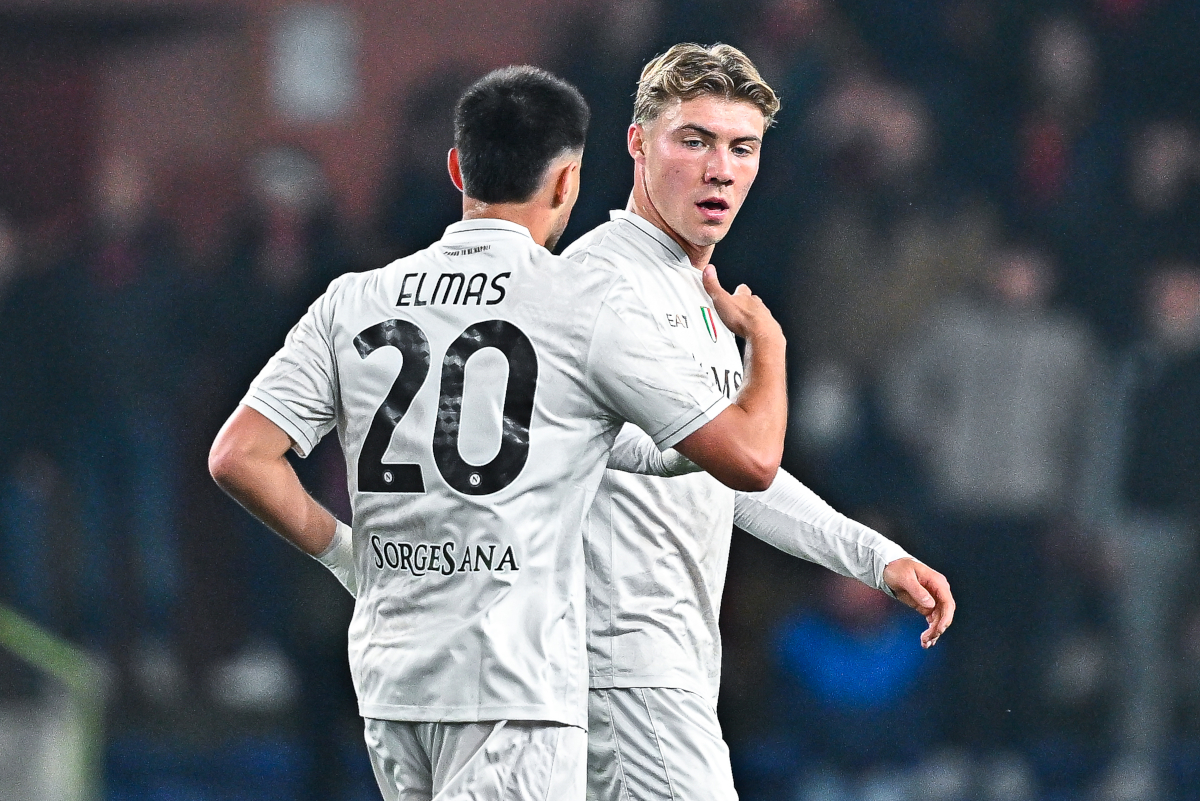 GENOA, ITALY - FEBRUARY 7: Rasmus Hojlund of Napoli (right) celebrates with his teammate Eljif Elmas after scoring a goal during the Serie A match between Genoa CFC and SSC Napoli at Stadio Luigi Ferraris on February 7, 2026 in Genoa, Italy. (Photo by Simone Arveda/Getty Images)