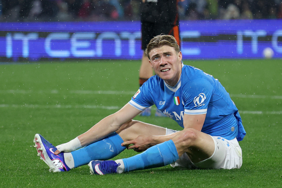 NAPLES, ITALY - FEBRUARY 10: Rasmus Hojlund of SSC Napoli gestures during the Coppa Italia match between SSC Napoli and Como 1907 at Stadio Diego Armando Maradona on February 10, 2026 in Naples, Italy. (Photo by Francesco Pecoraro/Getty Images)