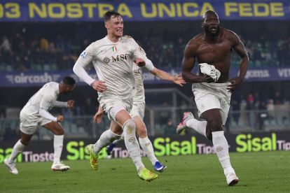 VERONA, ITALY - FEBRUARY 28: Romelu Lukaku of SSC Napoli celebrates after scoring his team second goal during the Serie A match between Hellas Verona FC and SSC Napoli at Stadio Marcantonio Bentegodi on February 28, 2026 in Verona, Italy. (Photo by Alessandro Sabattini/Getty Images)