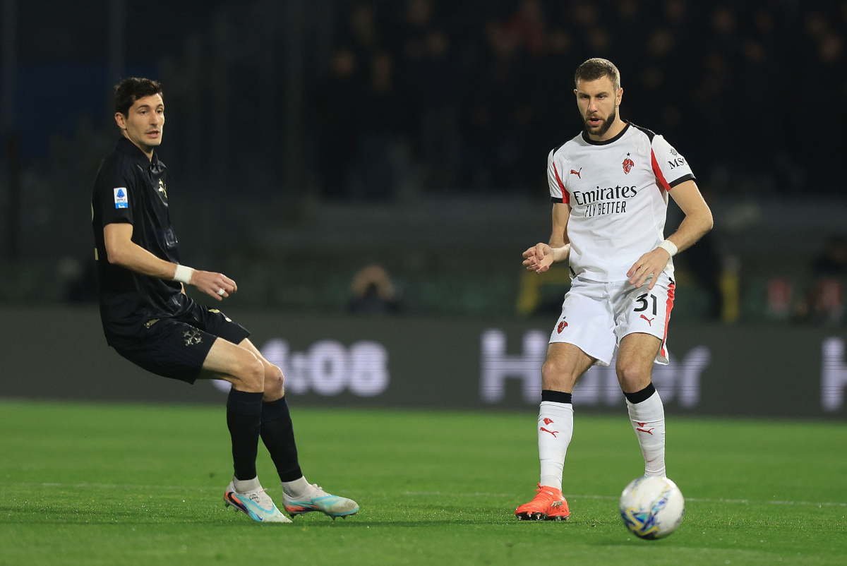 PISA, ITALY - FEBRUARY 13: Strahinja Pavlovic of AC Milan in action during the Serie A match between Pisa SC and AC Milan at Arena Garibaldi on February 13, 2026 in Pisa, Italy. (Photo by Gabriele Maltinti/Getty Images)