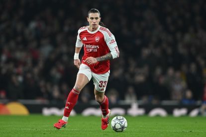 LONDON, ENGLAND - JANUARY 28: Riccardo Calafiori of Arsenal in action during the UEFA Champions League 2025/26 League Phase MD8 match between Arsenal FC and FC Kairat Almaty at Arsenal Stadium on January 28, 2026 in London, England. (Photo by Mike Hewitt/Getty Images)