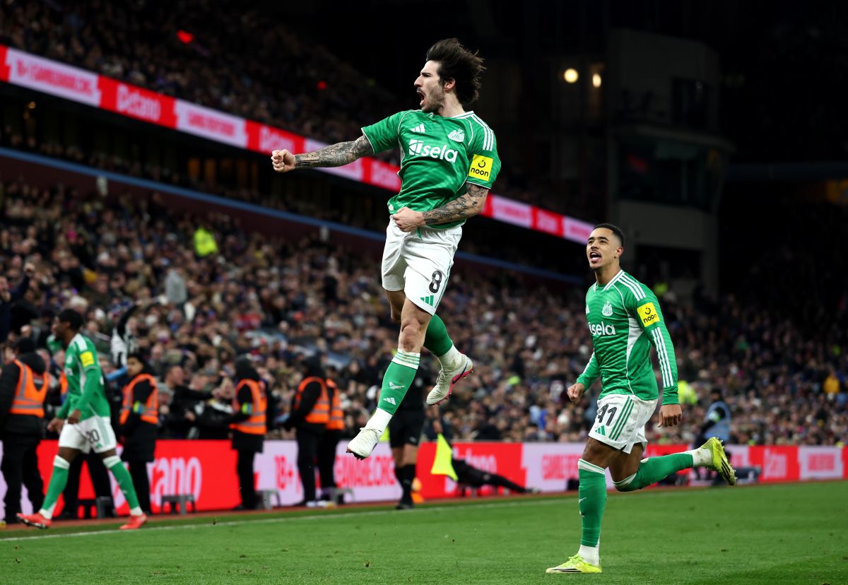 BIRMINGHAM, ENGLAND - FEBRUARY 14: Sandro Tonali of Newcastle United celebrates scoring his team's second goal during the Emirates FA Cup Fourth Round match between Aston Villa and Newcastle United at Villa Park on February 14, 2026 in Birmingham, England. (Photo by Dan Istitene/Getty Images)