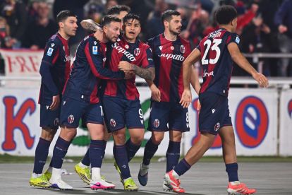 BOLOGNA, ITALY - FEBRUARY 23: Federico Bernardeschi of Bologna FC celebrates after scoring the opening goal during the Serie A match between Bologna FC 1909 and Udinese Calcio at Renato Dall'Ara Stadium on February 23, 2026 in Bologna, Italy. (Photo by Alessandro Sabattini/Getty Images)