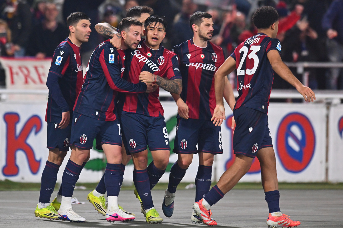 BOLOGNA, ITALY - FEBRUARY 23: Federico Bernardeschi of Bologna FC celebrates after scoring the opening goal during the Serie A match between Bologna FC 1909 and Udinese Calcio at Renato Dall'Ara Stadium on February 23, 2026 in Bologna, Italy. (Photo by Alessandro Sabattini/Getty Images)