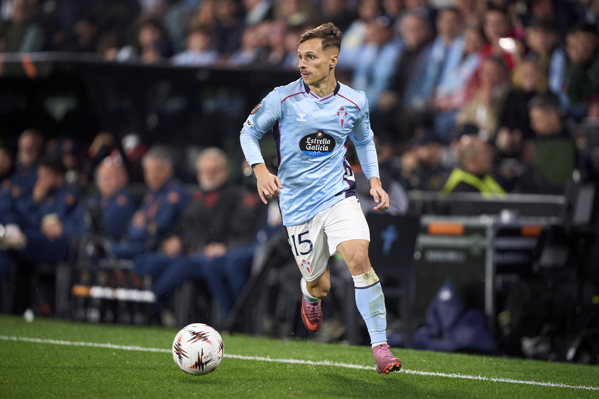 VIGO, SPAIN - OCTOBER 23:  Bryan Zaragoza of RC Celta de Vigo in action during the UEFA Europa League 2025/26 League Phase MD3 match between Real Club Celta and OGC Nice at Estadio Abanca Balaidos on October 23, 2025 in Vigo, Spain. (Photo by Jose Manuel Alvarez Rey/Getty Images)