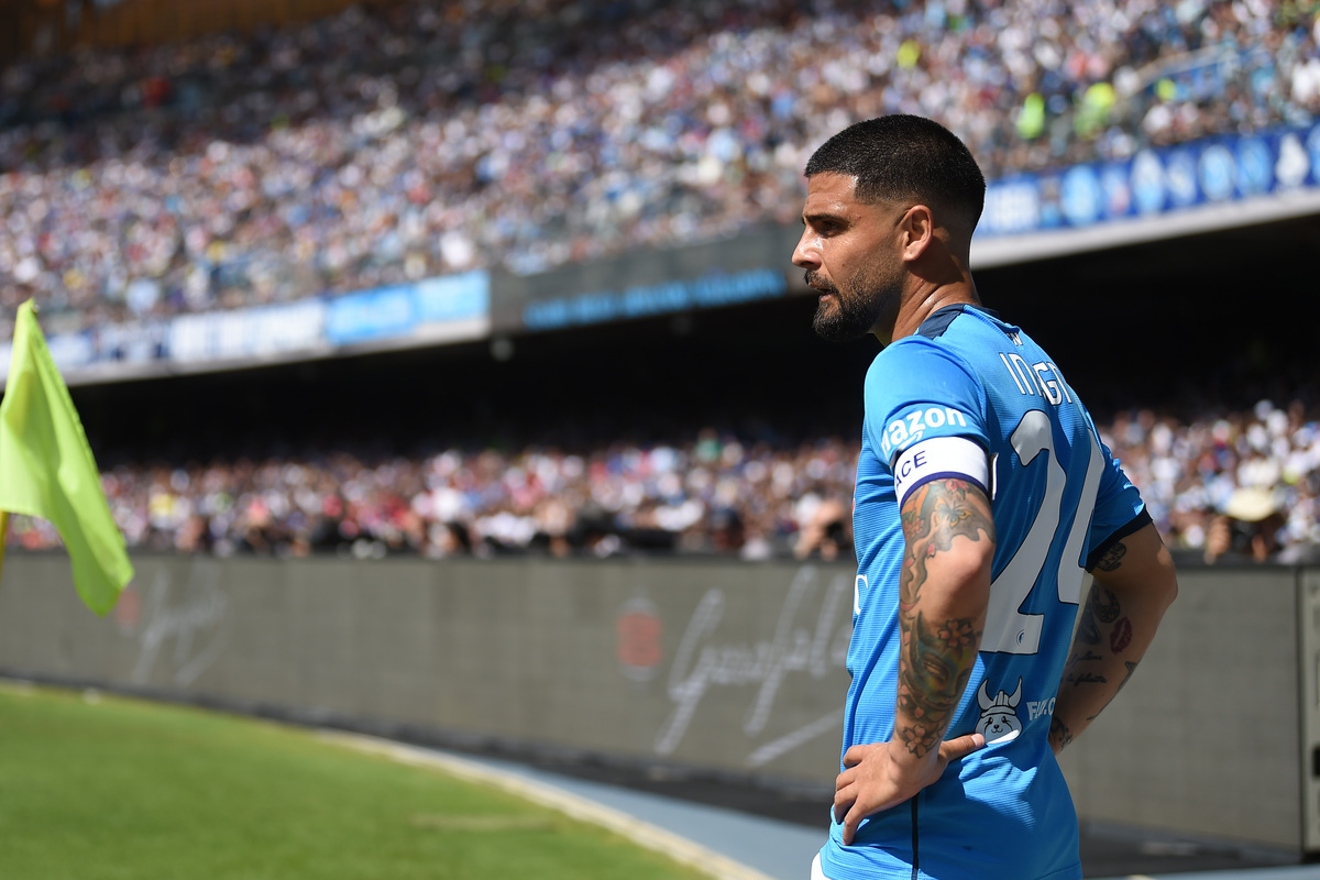 NAPLES, ITALY - MAY 15: Lorenzo Insigne of SSC Napoli during the Serie A match between SSC Napoli and Genoa CFC at Stadio Diego Armando Maradona on May 15, 2022 in Naples, Italy. (Photo by Francesco Pecoraro/Getty Images)