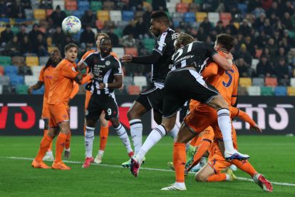 UDINE, ITALY - MARCH 02: Christian Kabasele of Udinese scores his team's first goal with a header during the Serie A match between Udinese Calcio and ACF Fiorentina at Stadio Friuli on March 02, 2026 in Udine, Italy. (Photo by Timothy Rogers/Getty Images)