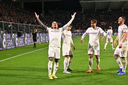 CREMONA, ITALY - MARCH 16: Dodo of ACF Fiorentina celebrates after scoring the 0-3 goal during the Serie A match between US Cremonese and ACF Fiorentina at Stadio Giovanni Zini on March 16, 2026 in Cremona, Italy. (Photo by Marco M. Mantovani/Getty Images)