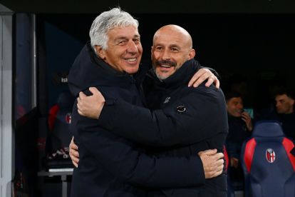 BOLOGNA, ITALY - MARCH 12: Gian Piero Gasperini, Head Coach of AS Roma, embraces Vincenzo Italiano, Head Coach of Bologna, prior to the UEFA Europa League 2025/26 Round of 16 First Leg match between Bologna FC 1909 and AS Roma at Stadio Renato Dall'Ara on March 12, 2026 in Bologna, Italy. (Photo by Alessandro Sabattini/Getty Images)