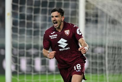 TURIN, ITALY - MARCH 1: Giovanni Simeone of Torino FC celebrates after scoring the team´s first goal during the Serie A match between Torino FC and SS Lazio at Stadio Olimpico di Torino on March 1, 2026 in Turin, Italy. (Photo by Chris Ricco/Getty Images)