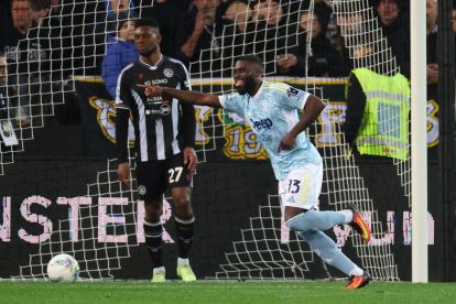 UDINE, ITALY - MARCH 14: Jeremie Boga of Juventus celebrates scoring his team's first goal during the Serie A match between Udinese Calcio and Juventus FC at Stadio Friuli on March 14, 2026 in Udine, Italy. (Photo by Timothy Rogers/Getty Images)