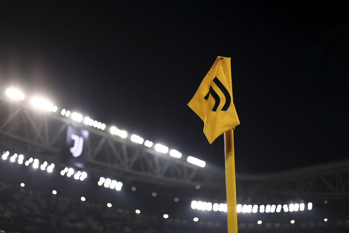 TURIN, ITALY - MARCH 07: A detailed view of the corner flag inside the Juventus Stadium prior to the Serie A match between Juventus FC and Pisa SC at Juventus Stadium on March 07, 2026 in Turin, Italy. (Photo by Giuseppe Cottini/Getty Images)