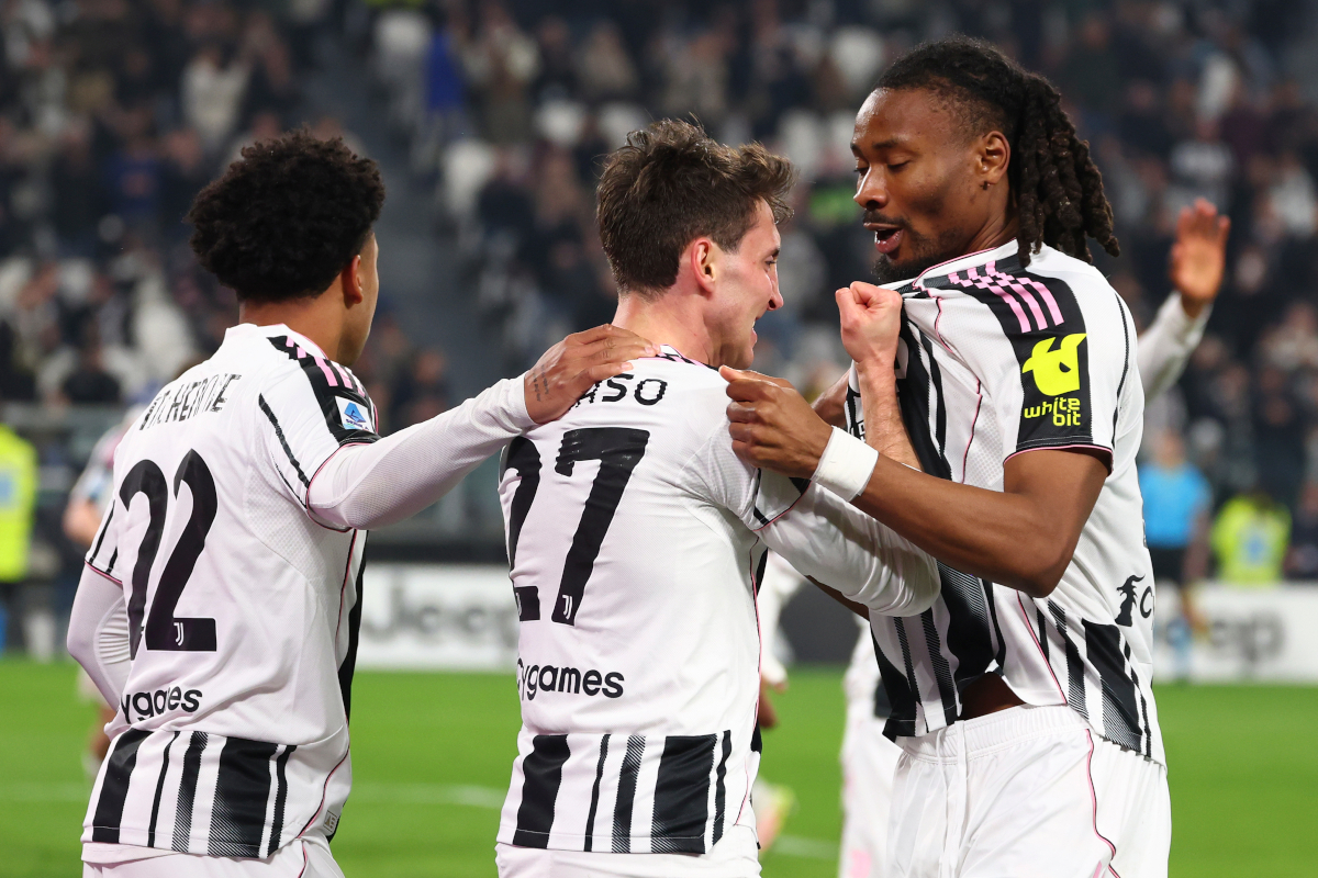 TURIN, ITALY - MARCH 07: Andrea Cambiaso of Juventus celebrates his goal with his team-mates during the Serie A match between Juventus FC and Pisa SC at Juventus Stadium on March 07, 2026 in Turin, Italy. (Photo by Giuseppe Cottini/Getty Images)
