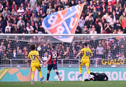 BOLOGNA, ITALY - MARCH 08: Kieron Bowie of Hellas Verona scores his team's second goal during the Serie A match between Bologna FC 1909 and Hellas Verona FC at Renato Dall'Ara Stadium on March 08, 2026 in Bologna, Italy. (Photo by Alessandro Sabattini/Getty Images)