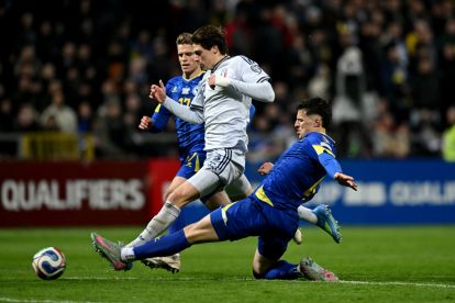 ZENICA, BOSNIA AND HERZEGOVINA - MARCH 31: Tarik Muharemovic of Bosnia and Herzegovina competes for the ball with Marco Palestra of Italy during the FIFA World Cup 2026 European Qualifiers KO play-offs match between Bosnia & Herzegovina and Italy at Stadion Bilino Polje on March 31, 2026 in Zenica, Bosnia and Herzegovina. (Photo by Getty Images/Getty Images)
