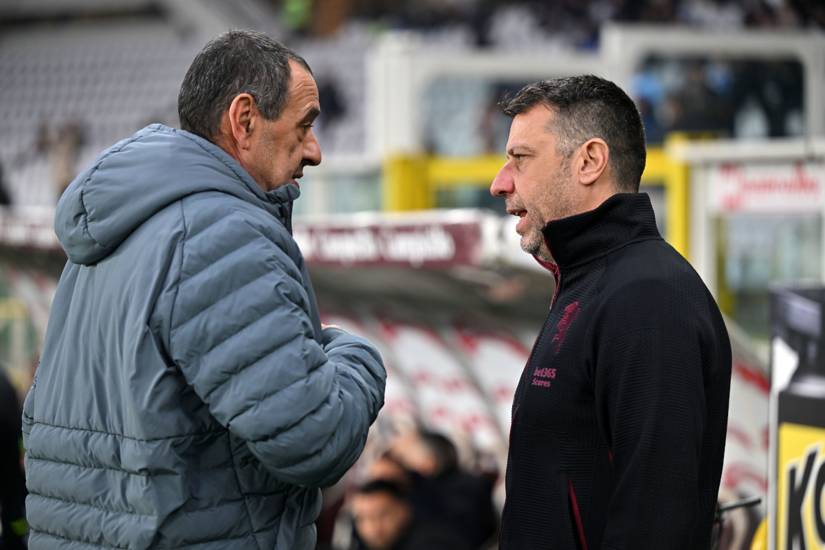 TURIN, ITALY - MARCH 1: Roberto D'Aversa, Manager of Torino FC greets Maurizio Sarri, Manager of SS Lazio during the Serie A match between Torino FC and SS Lazio at Stadio Olimpico di Torino on March 1, 2026 in Turin, Italy. (Photo by Chris Ricco/Getty Images)