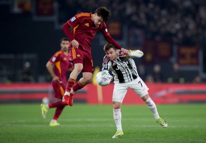 ROME, ITALY - MARCH 01: Niccolo Pisilli of AS Roma and Francisco Conceicao of Juventus battle for possession during the Serie A match between AS Roma and Juventus FC at Stadio Olimpico on March 01, 2026 in Rome, Italy. (Photo by Paolo Bruno/Getty Images)