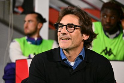 CREMONA, ITALY - MARCH 16: Coach Paolo Vanoli of ACF Fiorentina reacts during the Serie A match between US Cremonese and ACF Fiorentina at Stadio Giovanni Zini on March 16, 2026 in Cremona, Italy. (Photo by Marco M. Mantovani/Getty Images)
