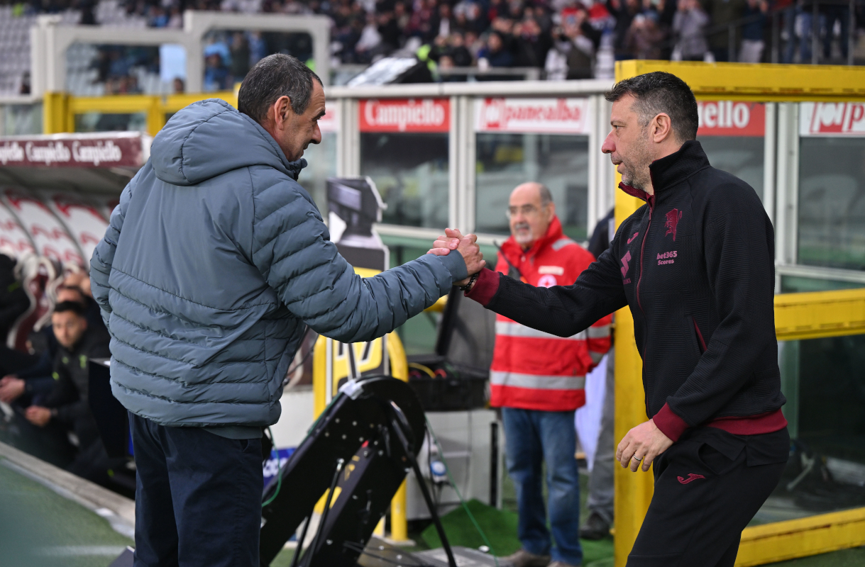TURIN, ITALY - MARCH 1: Roberto D'Aversa, Manager of Torino FC greets Maurizio Sarri, Manager of SS Lazio during the Serie A match between Torino FC and SS Lazio at Stadio Olimpico di Torino on March 1, 2026 in Turin, Italy. (Photo by Chris Ricco/Getty Images)