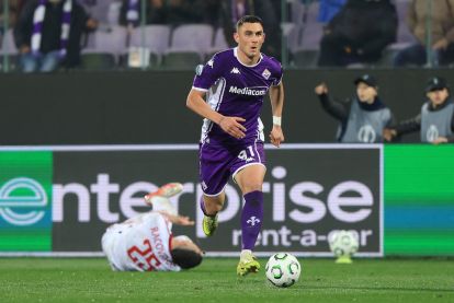 FLORENCE, ITALY - MARCH 12: Roberto Piccoli of ACF Fiorentina in action during the UEFA Conference League 2025/26 round of 16 first leg match between ACF Fiorentina and Rakow Czestochowa at Stadio Artemio Franchi on March 12, 2026 in Florence, Italy. (Photo by Gabriele Maltinti/Getty Images)