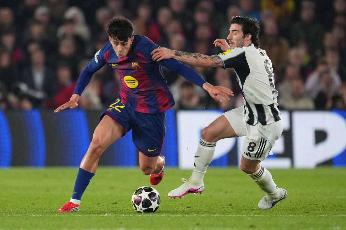 BARCELONA, SPAIN - MARCH 18: Marc Bernal of FC Barcelona is challenged by Sandro Tonali of Newcastle United during the UEFA Champions League 2025/26 Round of 16 Second Leg match between FC Barcelona and Newcastle United FC at Camp Nou on March 18, 2026 in Barcelona, Spain. (Photo by Alex Caparros/Getty Images)