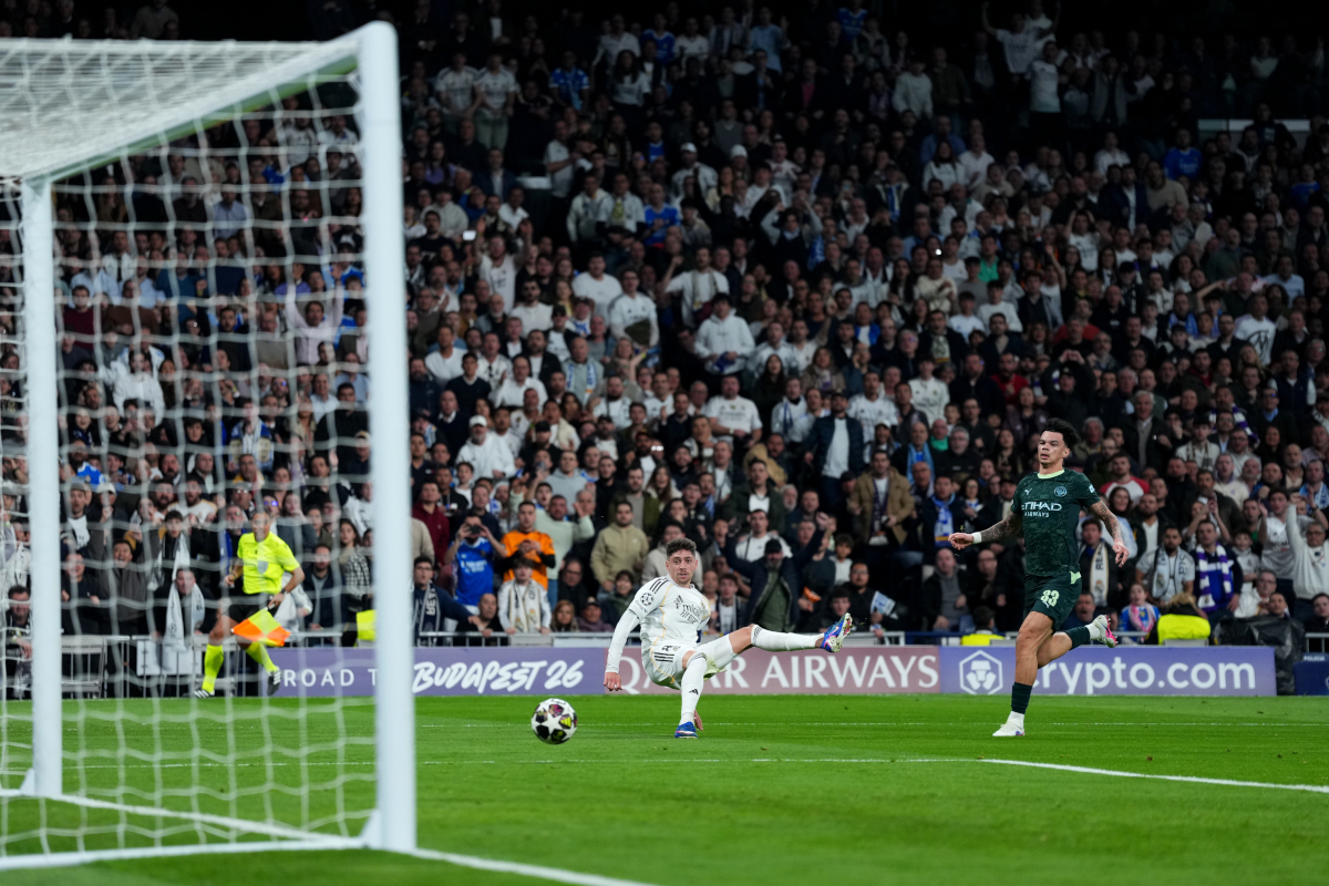 MADRID, SPAIN - MARCH 11: Federico Valverde of Real Madrid scores his team's first goal during the UEFA Champions League 2025/26 Round of 16 First Leg match between Real Madrid CF and Manchester City FC at Estadio Santiago Bernabeu on March 11, 2026 in Madrid, Spain. (Photo by Angel Martinez/Getty Images)