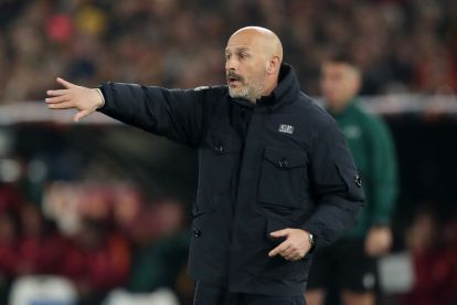 ROME, ITALY - MARCH 19: Vincenzo Italiano, Head Coach of Bologna, reacts during the UEFA Europa League 2025/26 Round of 16 Second Leg match between AS Roma and Bologna FC 1909 at Stadio Olimpico on March 19, 2026 in Rome, Italy. (Photo by Paolo Bruno/Getty Images)