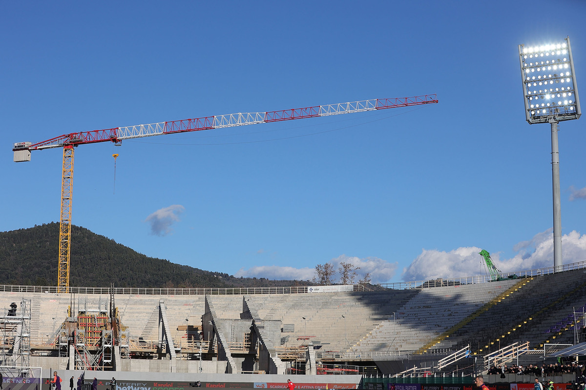 FLORENCE, ITALY - JANUARY 11: General view inside the stadium Artemio Franchi during the Serie A match between ACF Fiorentina and AC Milan at Artemio Franchi on January 11, 2026 in Florence, Italy. (Photo by Gabriele Maltinti/Getty Images)