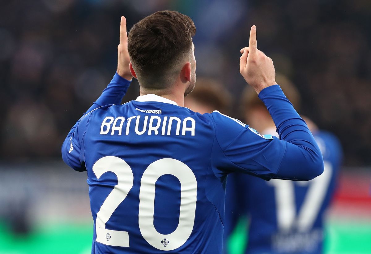COMO, ITALY - JANUARY 24: Martin Baturina of Como 1907 celebrates after scoring their team's second goal during the Serie A match between Como 1907 and Torino FC at Giuseppe Sinigaglia Stadium on January 24, 2026 in Como, Italy. (Photo by Marco Luzzani/Getty Images)