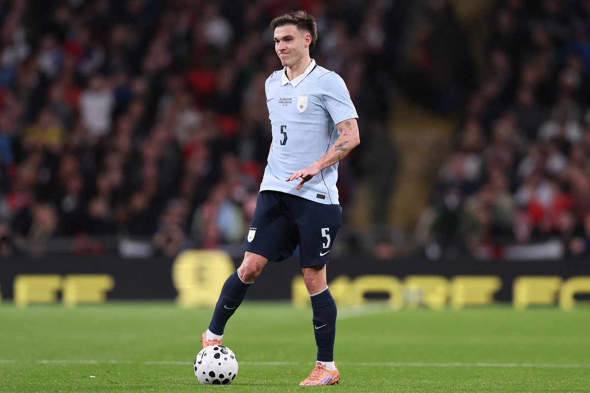 LONDON, ENGLAND - MARCH 27: Manuel Ugarte of Uruguay controls the ball during the international friendly match between England and Uruguay at Wembley Stadium on March 27, 2026 in London, England. (Photo by Ryan Pierse/Getty Images)