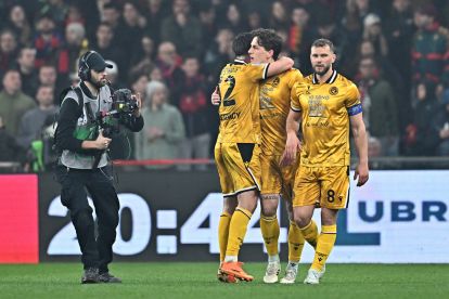 GENOA, ITALY - MARCH 20: Jurgen Ekkelenkamp of Udinese Calcio celebrates scoring his team's first goal with teammate Nicolo Zaniolo and Jesper Karlstroem during the Serie A match between Genoa CFC and Udinese Calcio at Luigi Ferraris Stadium on March 20, 2026 in Genoa, Italy. (Photo by Simone Arveda/Getty Images)