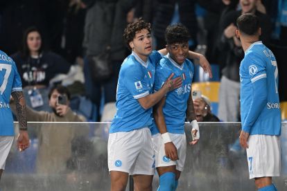 NAPLES, ITALY - MARCH 06: Alisson Santos of SSC Napoli celebrates after scoring his side first goal during the Serie A match between SSC Napoli and Torino FC at Stadio Diego Armando Maradona on March 06, 2026 in Naples, Italy. (Photo by Francesco Pecoraro/Getty Images)