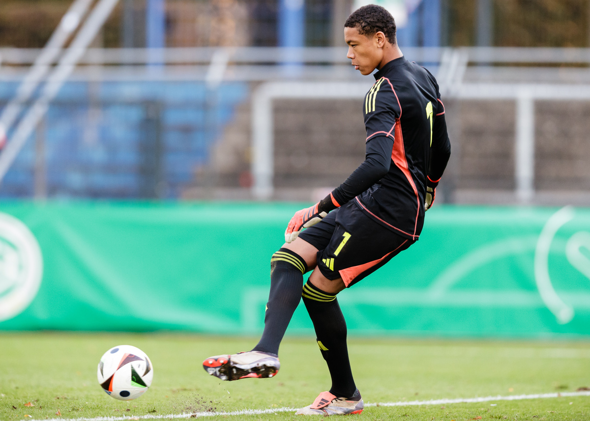 BERLIN, GERMANY - OCTOBER 11: Leonard Prescott of of Germany U16 passes the ball during the International Friendly match between U16 Germany and U16 Poland at Stadion am Wurfplatz on October 11, 2024 in Berlin, Germany. (Photo by Reinaldo Coddou H./Getty Images for DFB)