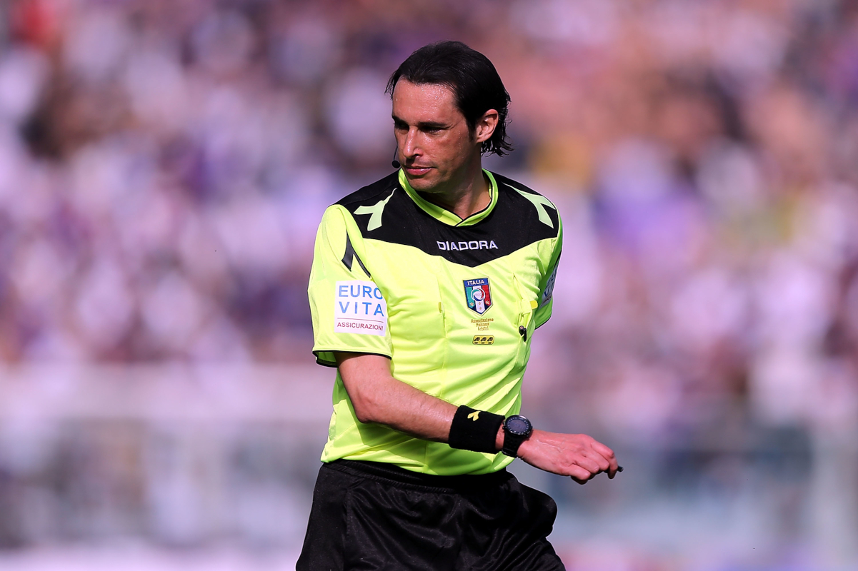 FLORENCE, ITALY - APRIL 03: Referee Andrea Gervasoni looks on during the Serie A match between ACF Fiorentina and UC Sampdoria at Artemio Franchi on April 3, 2016 in Florence, Italy. (Photo by Gabriele Maltinti/Getty Images)