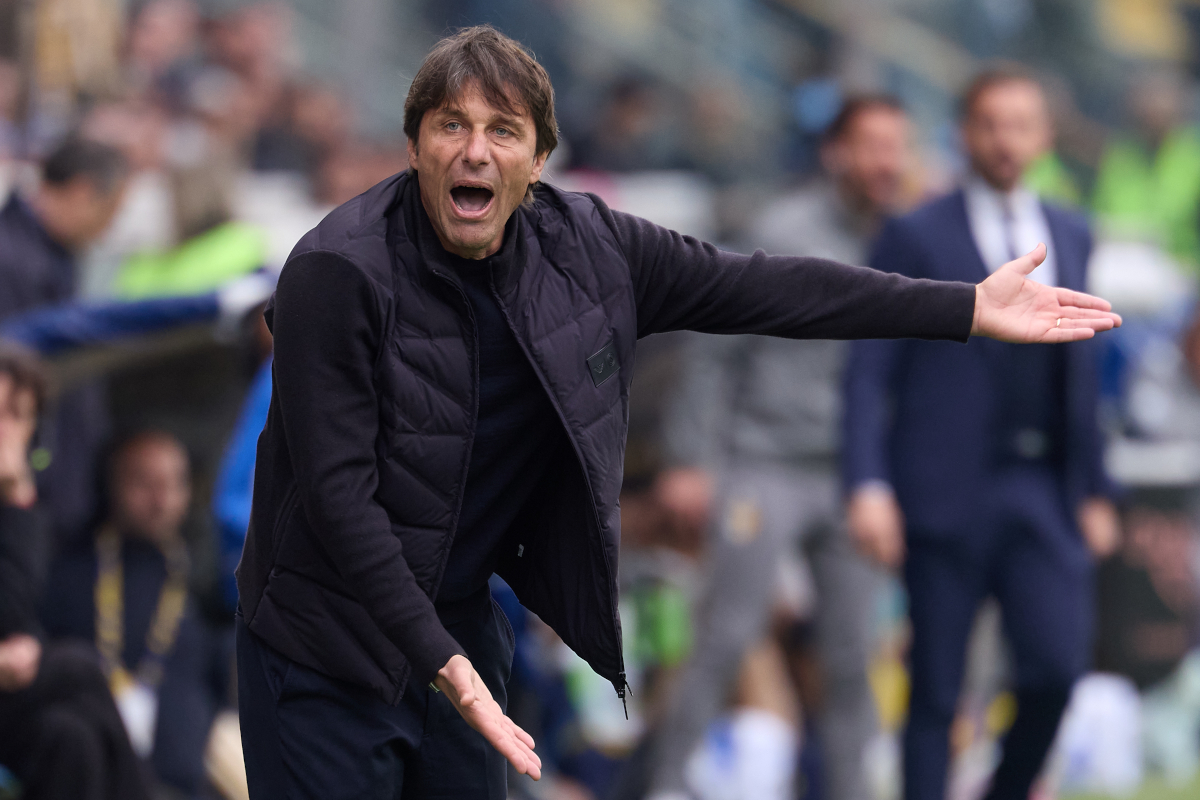 PARMA, ITALY - APRIL 12: Antonio Conte, head coach of Napoli SSC reacts during the Serie A match between Parma Calcio 1913 and SSC Napoli at Stadio Ennio Tardini on April 12, 2026 in Parma, Italy. (Photo by Emmanuele Ciancaglini/Getty Images)