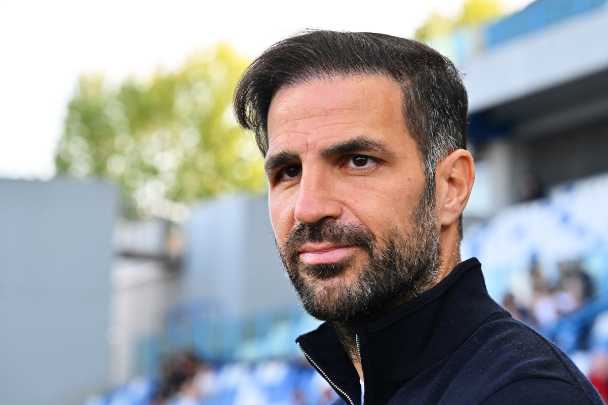 SASSUOLO, ITALY - APRIL 17: Cesc Fabregas, Head Coach of Como 1907, looks on prior to the Serie A match between US Sassuolo Calcio and Como 1907 at Mapei Stadium Citta del Tricolore on April 17, 2026 in Sassuolo, Italy. (Photo by Alessandro Sabattini/Getty Images)