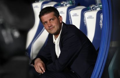COMO, ITALY - APRIL 12: FC Internazionale coach Cristian Chivu looks on during the Serie A match between Como 1907 and FC Internazionale at Giuseppe Sinigaglia Stadium on April 12, 2026 in Como, Italy. (Photo by Marco Luzzani/Getty Images)