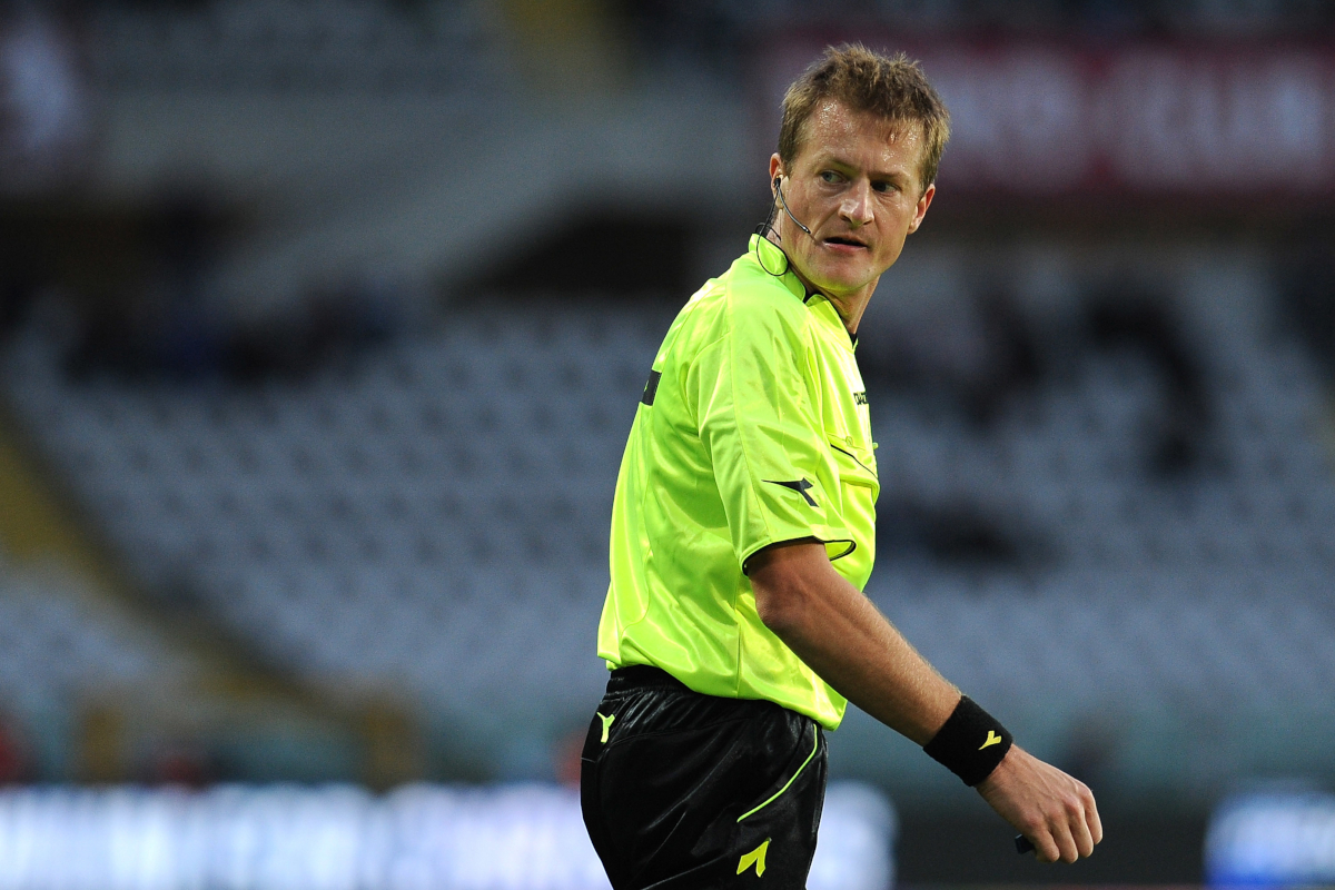 TURIN, ITALY - NOVEMBER 24: Referee Dino Tommasi looks on during the Serie A match between Torino FC and Calcio Catania at Stadio Olimpico di Torino on November 24, 2013 in Turin, Italy. (Photo by Valerio Pennicino/Getty Images)
