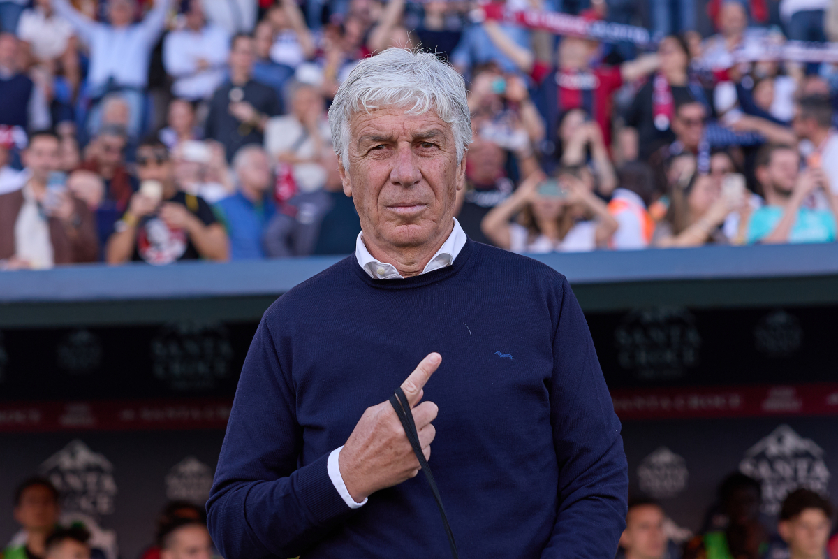 BOLOGNA, ITALY - APRIL 25: Gian Piero Gasperini, Head Coach of AS Roma looks on during the Serie A match between Bologna FC 1909 and AS Roma at Renato Dall'Ara Stadium on April 25, 2026 in Bologna, Italy. (Photo by Emmanuele Ciancaglini/Getty Images)