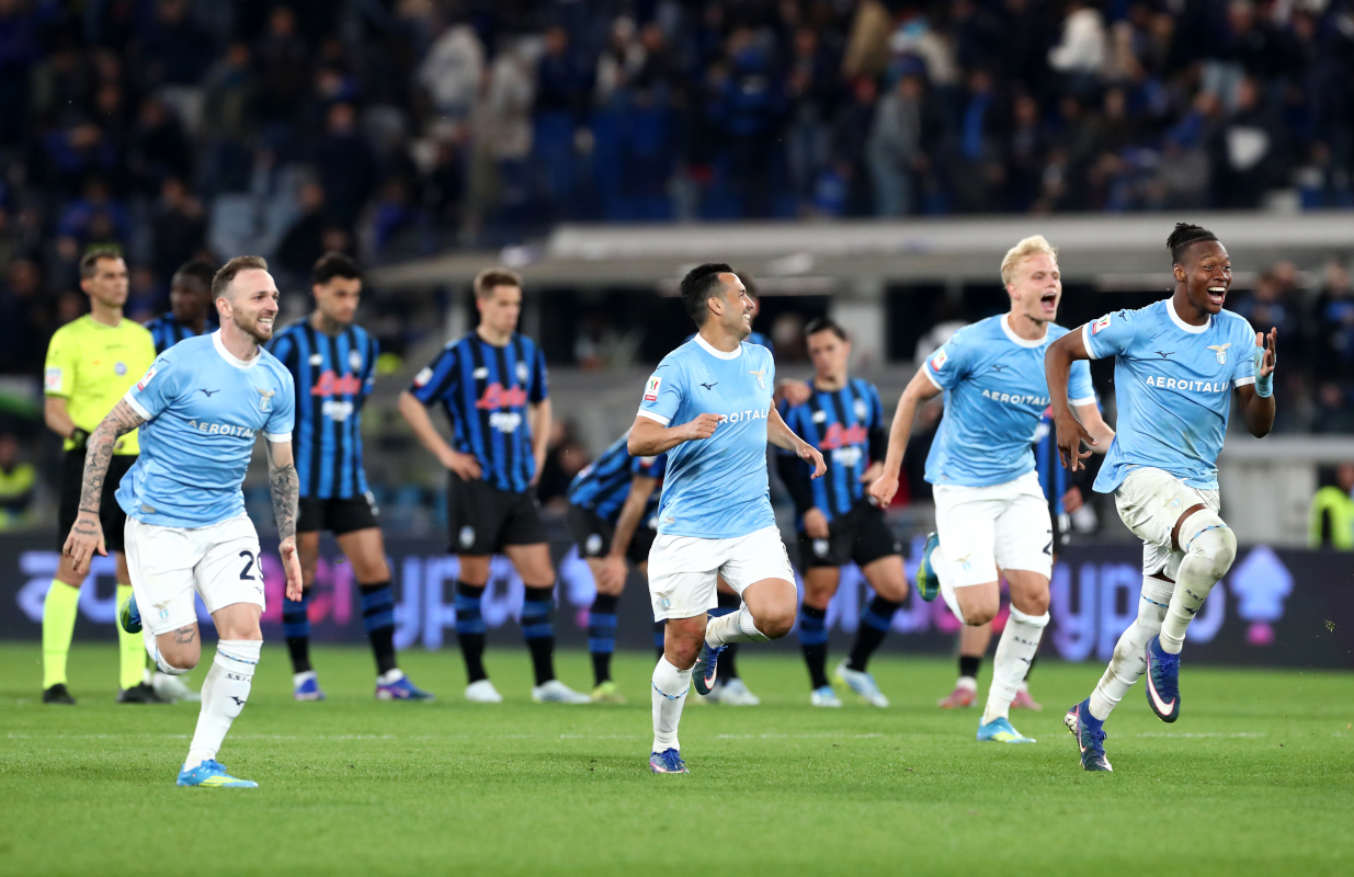 BERGAMO, ITALY - APRIL 22: Tijjani Noslin and Manuel Lazzari of Lazio celebrate with teammates during the penalty shoot out in the Coppa Italia semifinal match between Atalanta BC and SS Lazio at New Balance Arena on April 22, 2026 in Bergamo, Italy. (Photo by Marco Luzzani/Getty Images)