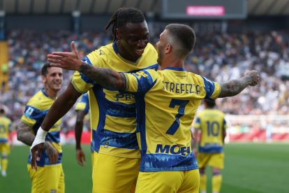 UDINE, ITALY - APRIL 18: Nesta Elphege of Parma celebrates scoring his team's first goal with teammate Gabriel Strefezza during the Serie A match between Udinese Calcio and Parma Calcio 1913 at Stadio Friuli on April 18, 2026 in Udine, Italy. (Photo by Timothy Rogers/Getty Images)