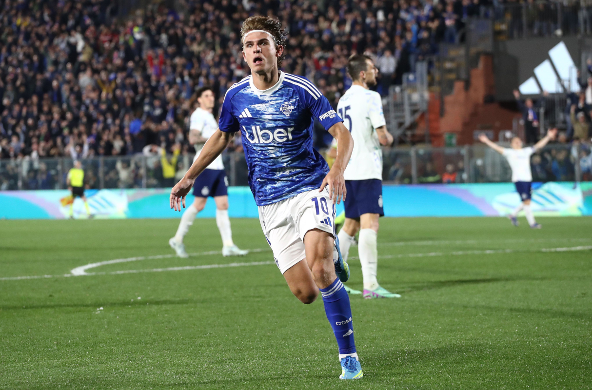 COMO, ITALY - APRIL 12: Nico Paz of Como 1907 celebrates after scoring their team's second goal during the Serie A match between Como 1907 and FC Internazionale at Giuseppe Sinigaglia Stadium on April 12, 2026 in Como, Italy. (Photo by Marco Luzzani/Getty Images)