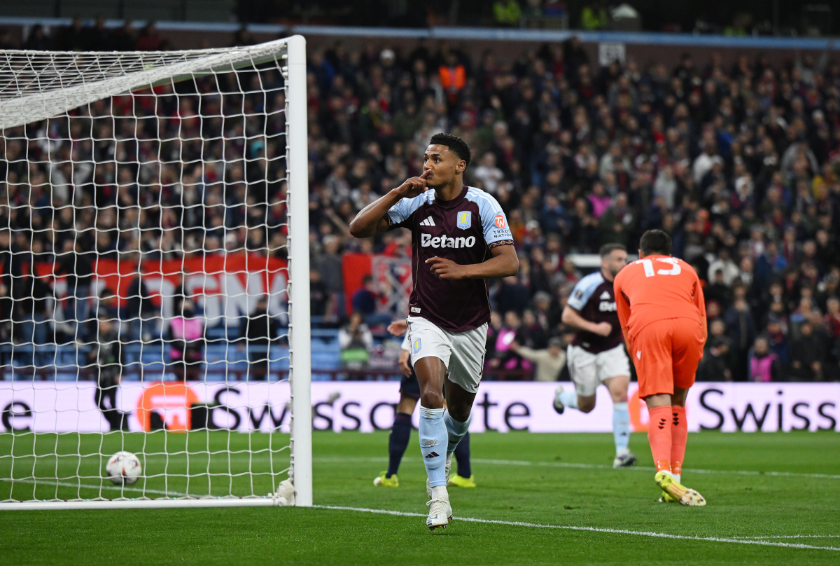 BIRMINGHAM, ENGLAND - APRIL 16: Ollie Watkins of Aston Villa celebrates scoring his team's first goal during the UEFA Europa League 2025/26 Quarter-Final Leg Two match between Aston Villa FC and Bologna FC 1909 at Villa Park on April 16, 2026 in Birmingham, England. (Photo by Shaun Botterill/Getty Images)
