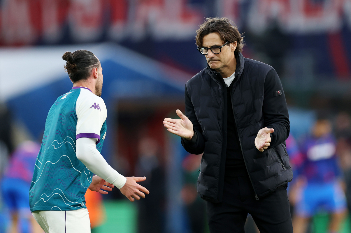 LONDON, ENGLAND - APRIL 09: Paolo Vanoli, Head Coach of ACF Fiorentina, reacts during the warm up prior to the UEFA Conference League 2025/26 Quarter-Final Leg One match between Crystal Palace FC and ACF Fiorentina at Selhurst Park on April 09, 2026 in London, England. (Photo by Eddie Keogh/Getty Images)