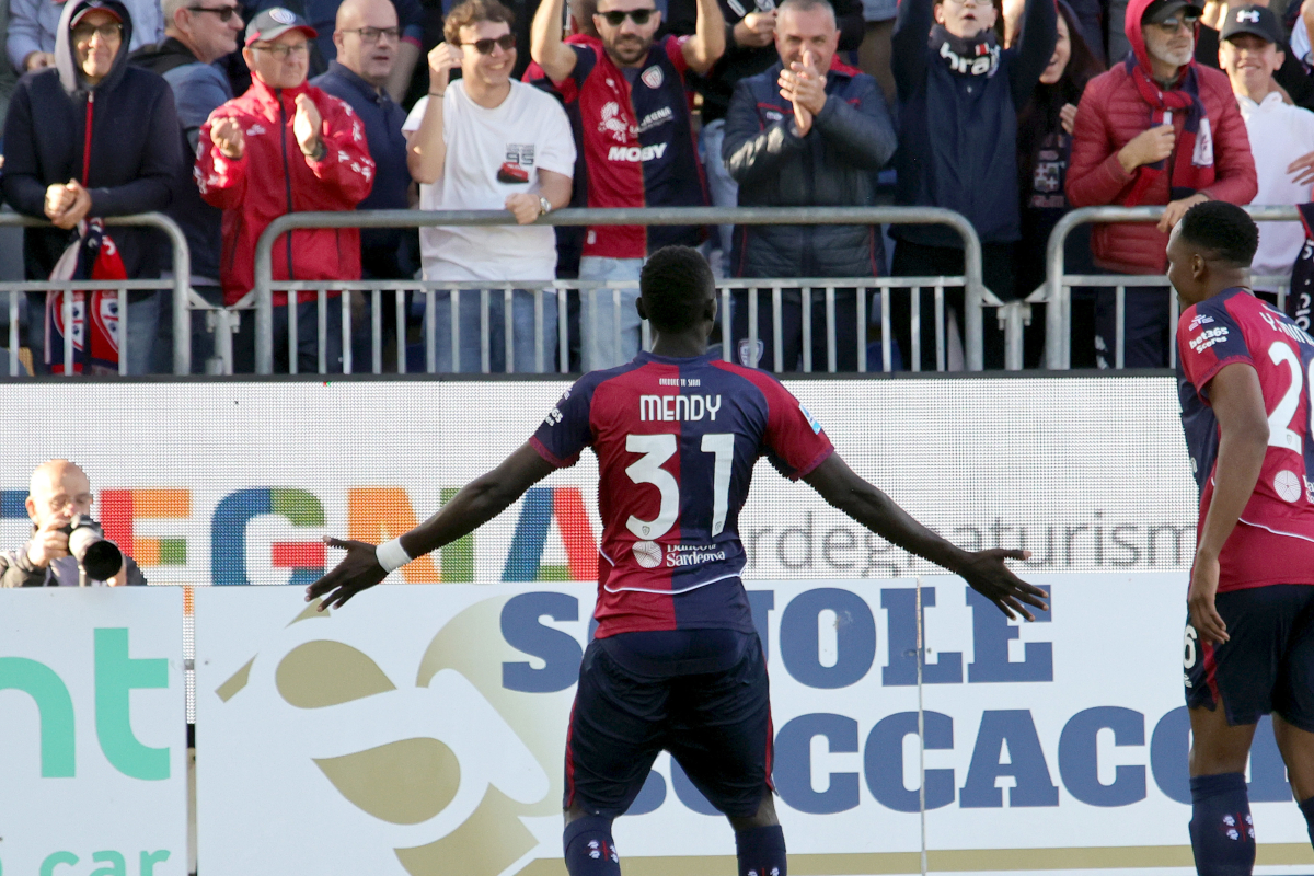 CAGLIARI, ITALY - APRIL 27: Paul Mendy of Cagliari celebrates his goal 1-0 during the Serie A match between Cagliari Calcio and Atalanta BC at Stadio Sant'Elia on April 27, 2026 in Cagliari, Italy. (Photo by Enrico Locci/Getty Images)