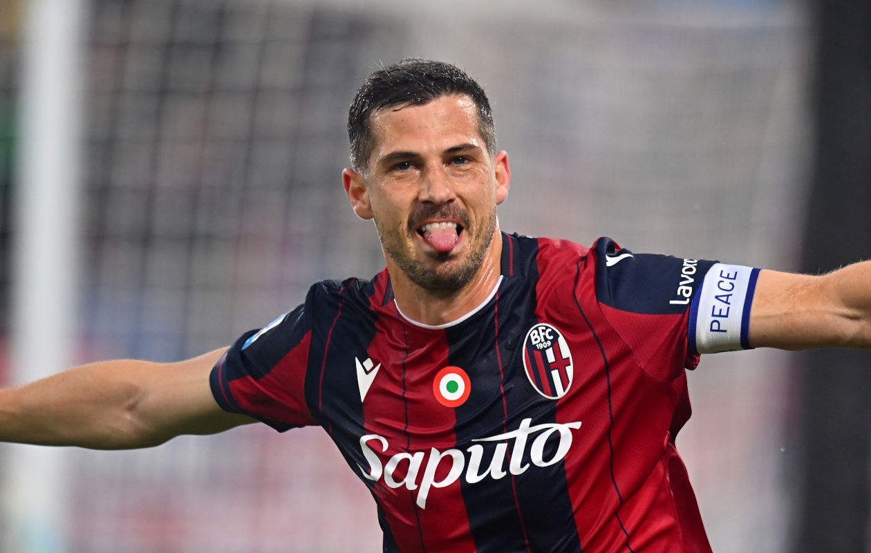 BOLOGNA, ITALY - APRIL 12: Remo Freuler of Bologna celebrates scoring his team's first goal during the Serie A match between Bologna FC 1909 and US Lecce at Renato Dall'Ara Stadium on April 12, 2026 in Bologna, Italy. (Photo by Alessandro Sabattini/Getty Images)