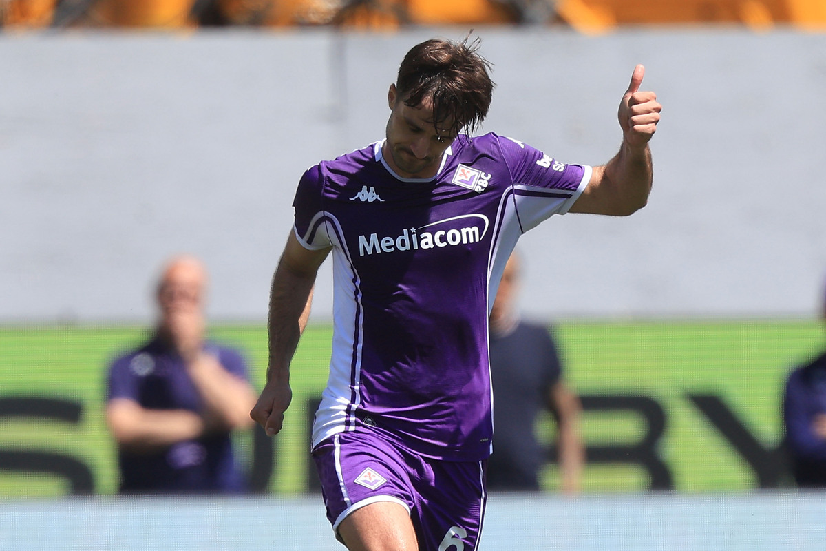 FLORENCE, ITALY - APRIL 26: Luca Ranieri of ACF Fiorentina reacts during the Serie A match between ACF Fiorentina and US Sassuolo Calcio at Artemio Franchi on April 26, 2026 in Florence, Italy. (Photo by Gabriele Maltinti/Getty Images)