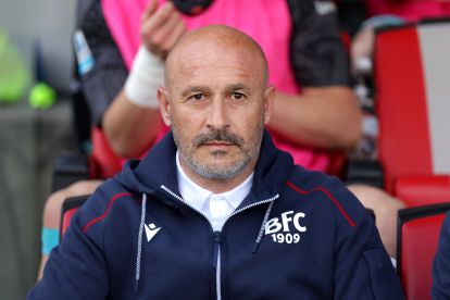 CREMONA, ITALY - APRIL 05: Vincenzo Italiano, Head Coach of Bologna, looks on prior to the Serie A match between US Cremonese and Bologna FC 1909 at Stadio Giovanni Zini on April 05, 2026 in Cremona, Italy. (Photo by Francesco Scaccianoce/Getty Images)
